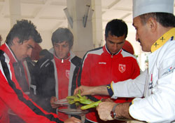 Barbekü partisinde buluştular