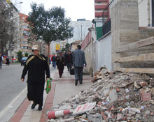 Kaldırımda harfiyat isyanı