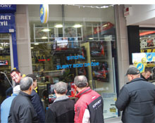 Vatandaş "ihaleyi" takip etti