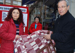 İşçiler için toplanan erzaklar yola çıktı