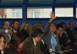 Gergin seçimi Kiraz kazandı