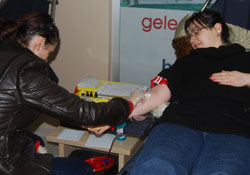 AK Parti'den kan bağışı