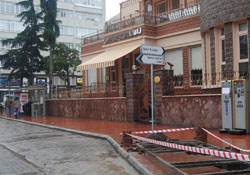 Durak bahçeyi kapattığı için taşınıyor