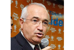Çiçek: Yağ akıyor, lastik kabak, egzoz patlak...