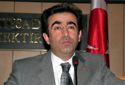 Güzeloğlu'ndan AA'ya övgü