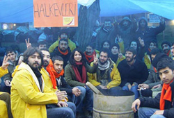 Tekel işçisinden dayanışma örneği