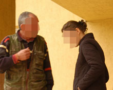 Arkadaşının dükkânından kereste çaldı