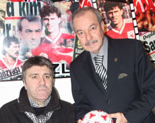 Emin Kar'a özel plaket