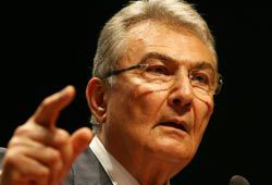 Baykal: AKP açılımları fiyasko