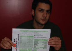 AK Parti'nin karnesi kırık dolu