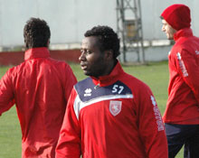 BRUNDİLİ GOLCÜ DENEMEDE