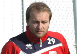 Sezer'in yeri garanti