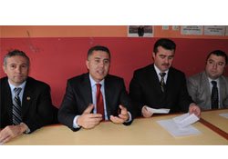 Başbakan'ımız dimdik ayakta !