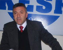 Açlıkla boğuşuyoruz