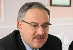 Siyasi Partiler Kapatılmamalı