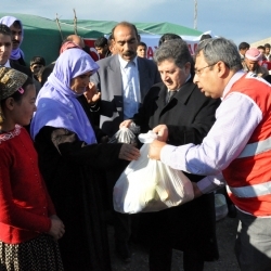 Tarsus'ta Tarım İşçilerine Devlet Eli Uzandı