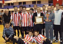 FUTSALDA ŞAMPİYON OMÜ