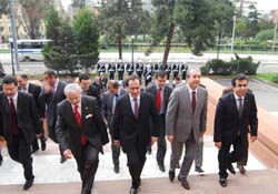 Bakan'dan fındığını sökene müjde