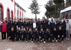 SÜPERLERİ ÇAMAŞ UĞURLADI