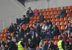 Tribünler boş kaldı