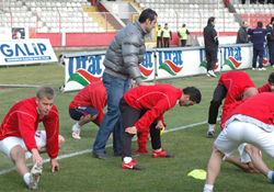 Arkadaşlarına başarı dilediler