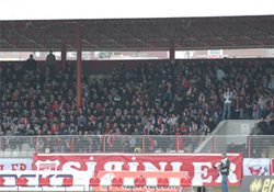 Şirinler'den sessiz protesto