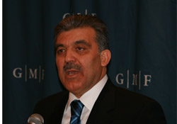 Kırmızı Kitapı hem gördüm, hem yazdım