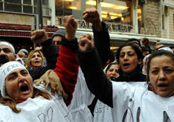 Tekel işçileri haklarını mahkemede arayacak