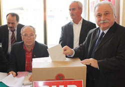 CHPde durmak yok