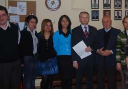 Atatürk'ün izini sürmeliyiz