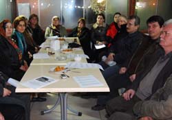 Yarın 12.30'da eylem var !