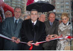 Belediye sponsorlu açılış