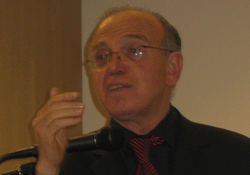 Güçlü olmak için 'kadın' şart