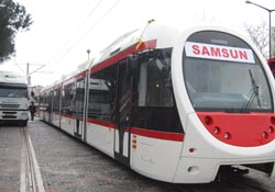 İlk tren raylara indi