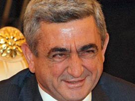 Sarkisyan'dan Türkiye'ye imza tehdidi