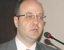 Herkes bir vagon yük üstlenmeli