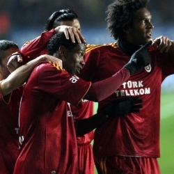 Cim Bom Galibiyete Kilitlendi