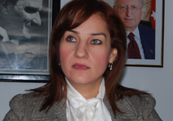 Hükümet ne bulursa satıyor