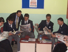 Öğrencilerden Yerel Basına Destek