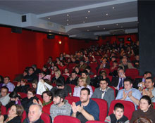 BES 'Veda'yı izledi