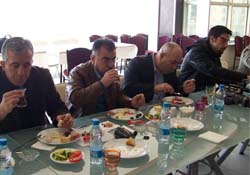 MANEVİ DESTEK ARAYIŞI