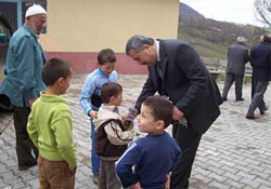 Demir'e çiçekli karşılama