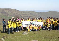 200 fidan toprakla buluştu