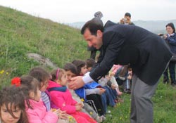 Minikler fidan dikti