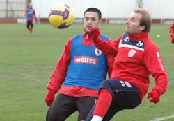 Yoğun tempo sürüyor