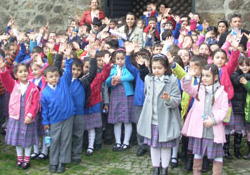 Öğrenciler kale surlarını gezdi