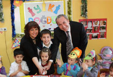 Sena yeni yaşını kutladı