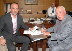 Öztürk'ten eğitime dev destek