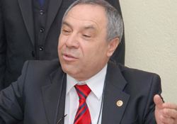 Uyu muhalefet uyu...