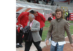 Hakan başarı diledi